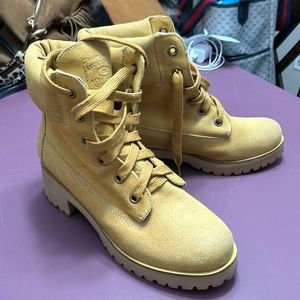 New never worn without tags! Lucky brand tan suede block heal work boots casual